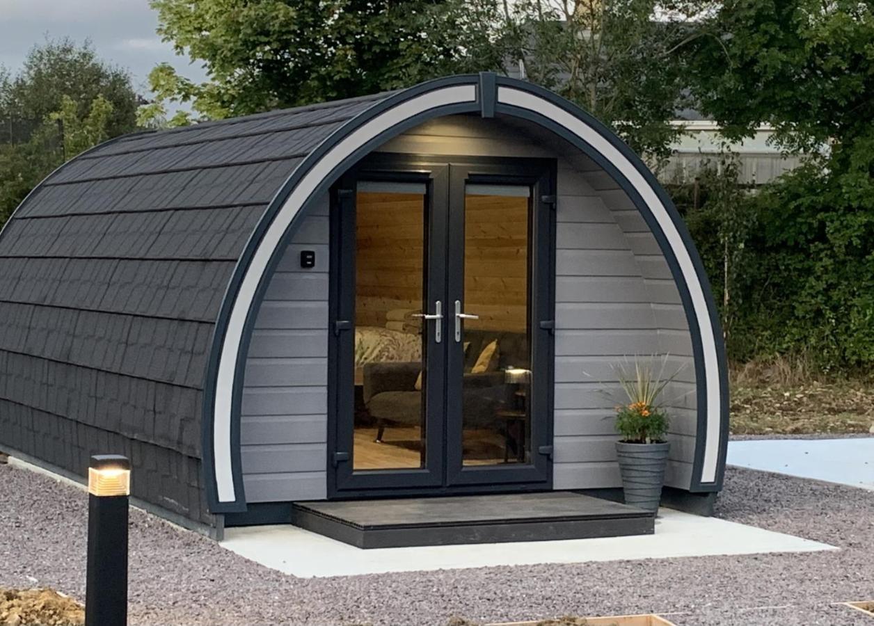 Gateway Glamping Hotel Farranfore Exterior photo
